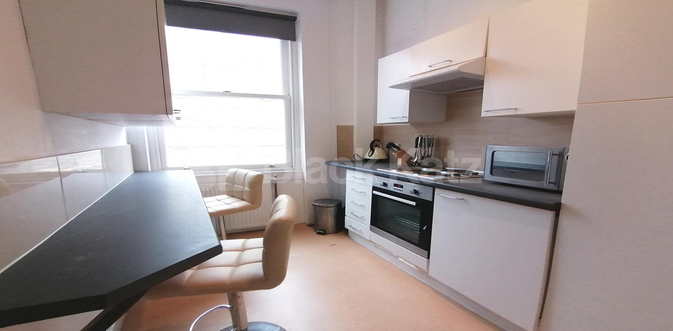 			LET, Studio Apartment, 1 bath, 0 reception Flat			 Warwick Square , Pimlico